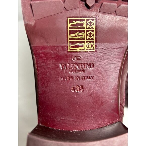 Valentino Garavani Pebbled Calfskin Rockstud Boots in Burgundy - Sz 40.5 (10.5) - Picture 8 of 10
